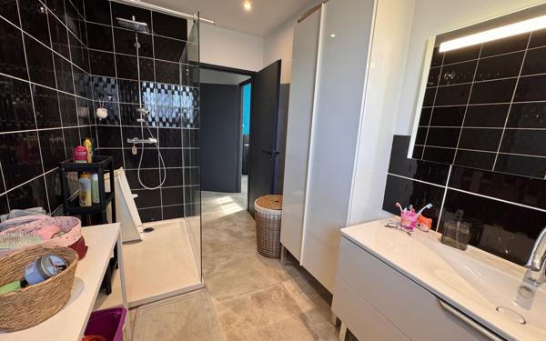 Maison à vendre    5 pièces •  Longages