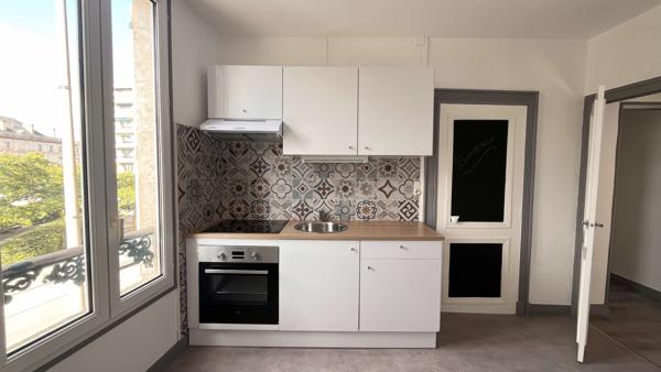 Appartement
                                                                                                                                                                                                                                                                                                                        2 pièce(s)                                                                                                                                                                                                          1 chambre(s)                                                                                                                                                                                                          53.71  m²