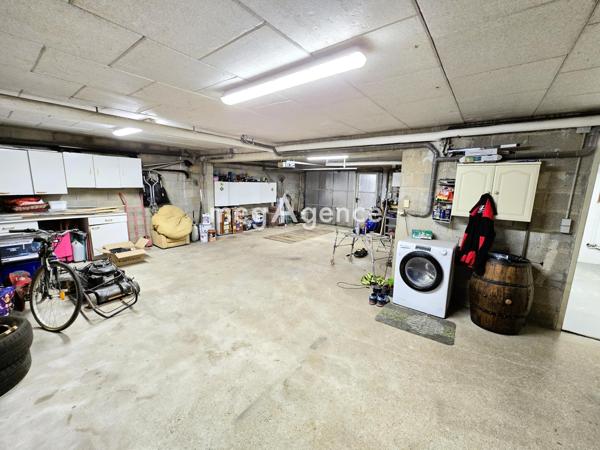 Maison à AUNEAU, 28700 - 7 pièces 194m²