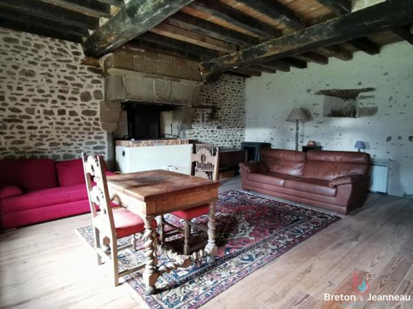 Ancien prieuré avec maison annexe secteur Bais