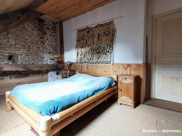 Ancien prieuré avec maison annexe secteur Bais