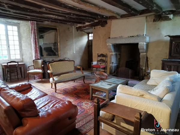 Ancien prieuré avec maison annexe secteur Bais