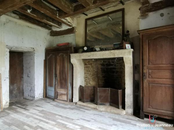 Ancien prieuré avec maison annexe secteur Bais