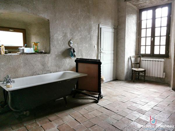 Ancien prieuré avec maison annexe secteur Bais