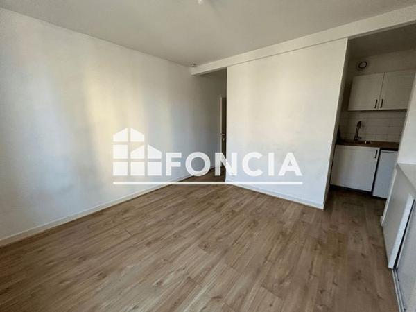 Location Studio 18.2 m² - 105 AVENUE JEAN JAURES Chatellerault 86100