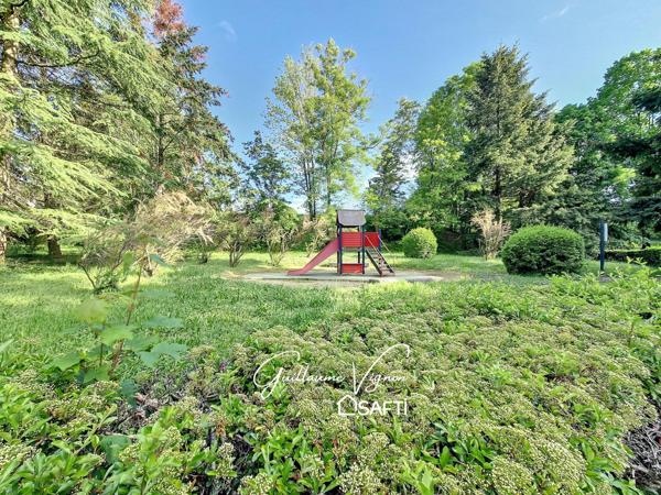 T2 résidence calme et arborée proche commerces