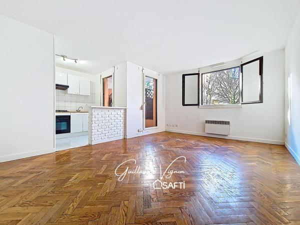 T2 résidence calme et arborée proche commerces