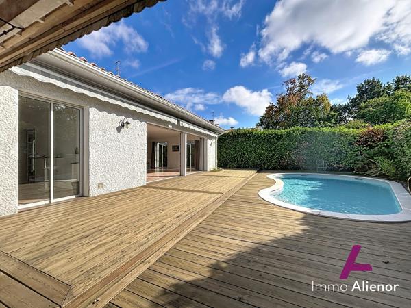 Maison individuelle avec piscine au calme sans vis à vis