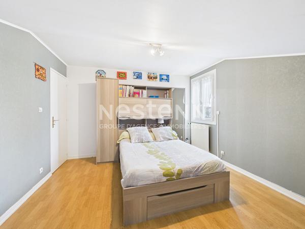 A Aurillac, quartier la Ponétie, à Vendre Maison de type 6, mitoyenne, d'une surface de 129 m².