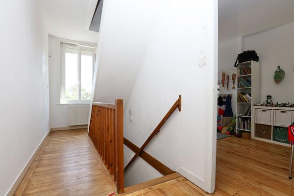 Maison 8 pièces - 180 m² Exclusivité efficity