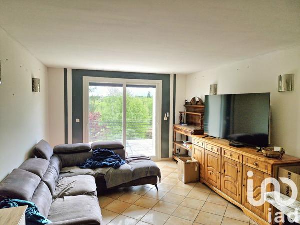 Maison 5 pièces de 130 m² à Étagnac (16150)