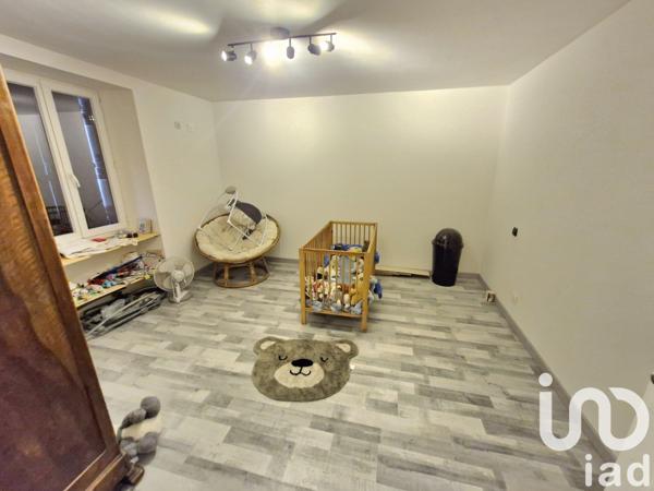 Maison 5 pièces de 130 m² à Étagnac (16150)