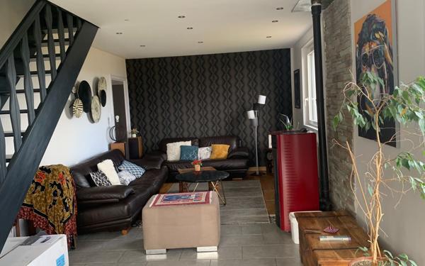 Maison à vendre    5 pièces •  Le Poizat