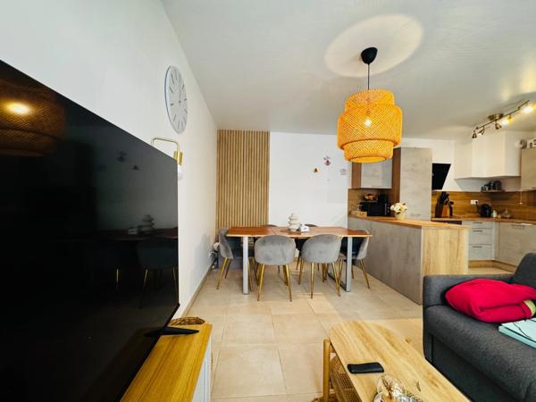 Appartement avec jardin privatif à vendre 3 pièces COGOLIN (83)