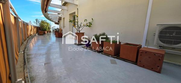 CENTRE CANNES 3 PIECES 95 M2 DERNIER ETAGE VUE MER