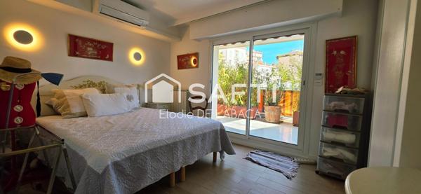 CENTRE CANNES 3 PIECES 95 M2 DERNIER ETAGE VUE MER