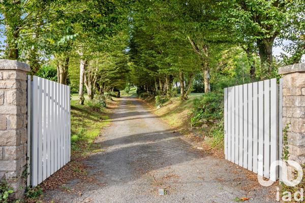 Maison à vendre 8 pièces 266 m² Saint-Étienne-de-Montluc