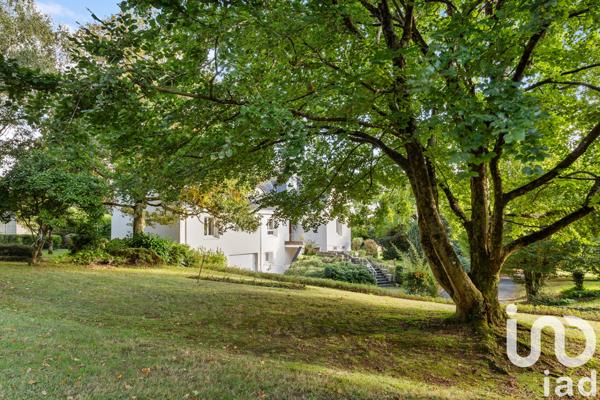 Maison à vendre 8 pièces 266 m² Saint-Étienne-de-Montluc