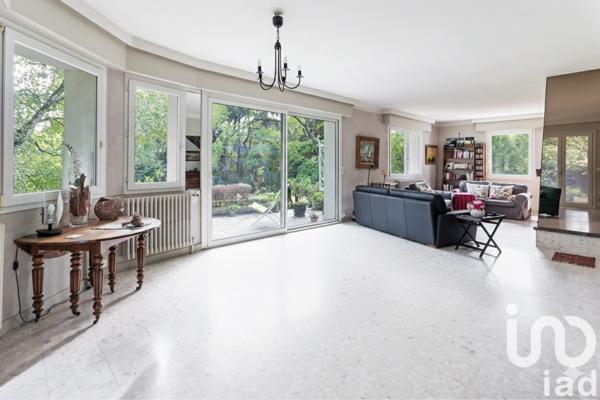 Maison à vendre 8 pièces 266 m² Saint-Étienne-de-Montluc