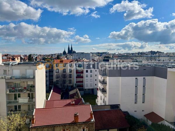 Vente Appartement102,85 m² - 5 Pièces - CLERMONT FERRAND (63000)
