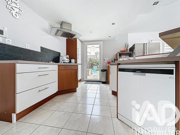 Maison à vendre 6 pièces 125 m² Tonnay-Charente