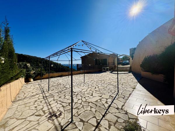 Èze – Studio à réinventer avec terrasse de 115 m² vue mer et piscinable