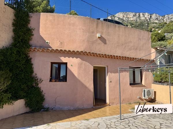 Èze – Studio à réinventer avec terrasse de 115 m² vue mer et piscinable