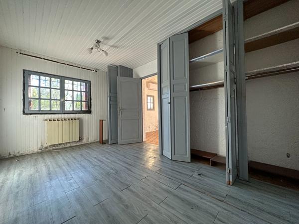 Haut de Villa à rénover avec Vue Verdure, Terrasse, Vérandas et Garage ? Unique à Saint-Paul-de-Vence