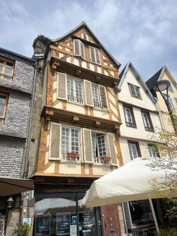 A vendre à Morlaix- Immeuble 7 pièce(s) - 222 m2 Morlaix