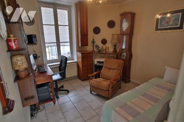 Maison avec 1 étage - 47 m² environ – 3 pièces dont 1 chambre – Véranda - Jardin - Parcelle 204 m²