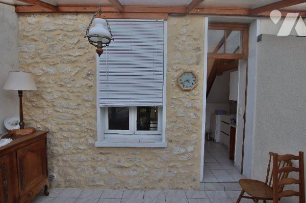 Maison avec 1 étage - 47 m² environ – 3 pièces dont 1 chambre – Véranda - Jardin - Parcelle 204 m²