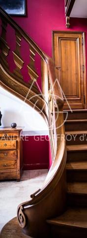 Château à 10 min de Tours de 500m2 sur un magnifique parc de 5ha.