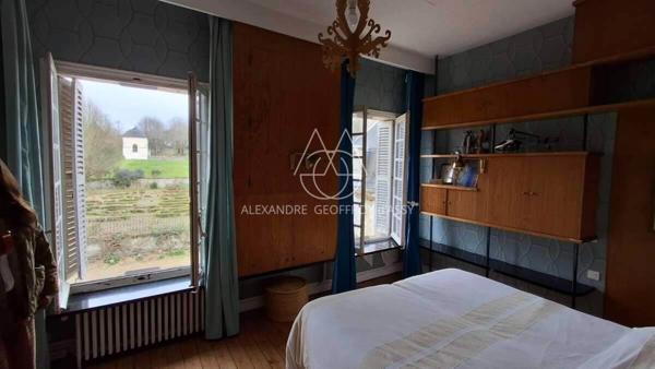 Château à 10 min de Tours de 500m2 sur un magnifique parc de 5ha.