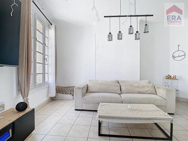 MARSEILLE 7EME - APPARTEMENT T3 - VOLUMES ET LUMINOSITE - COEUR ENDOUME