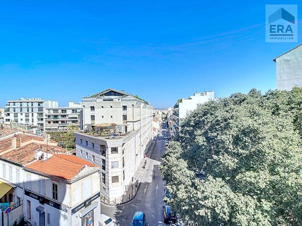 MARSEILLE 7EME - APPARTEMENT T3 - VOLUMES ET LUMINOSITE - COEUR ENDOUME