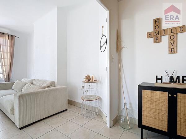 MARSEILLE 7EME - APPARTEMENT T3 - VOLUMES ET LUMINOSITE - COEUR ENDOUME