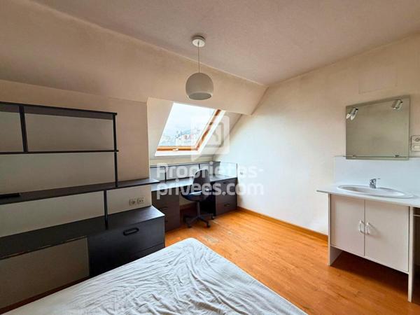 EXCLUSIVITÉ A VENDRE : immeuble (local commercial + appartement) 147 m2 Tours centre