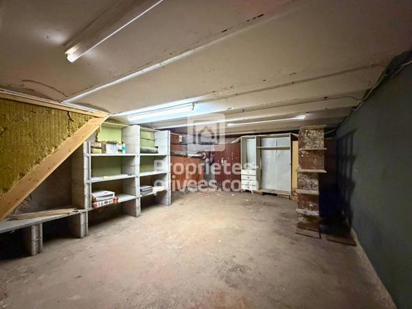 EXCLUSIVITÉ A VENDRE : immeuble (local commercial + appartement) 147 m2 Tours centre