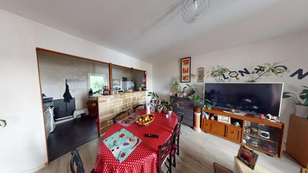 T2 DUPLEX 61 M2 PROCHE COMMERCES