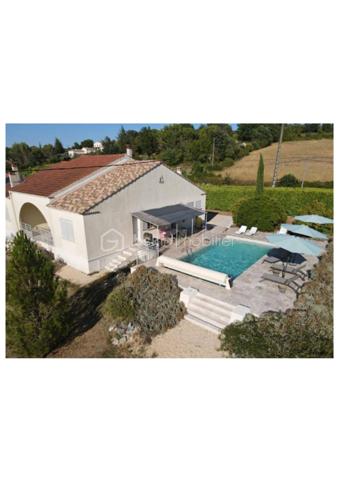 Maison de village de 220 m²