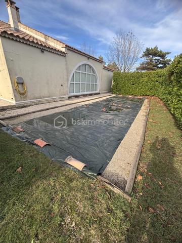 Maison de village de 220 m²