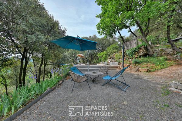 Écrin singulier avec piscine et tour, à quelques minutes d’Anduze