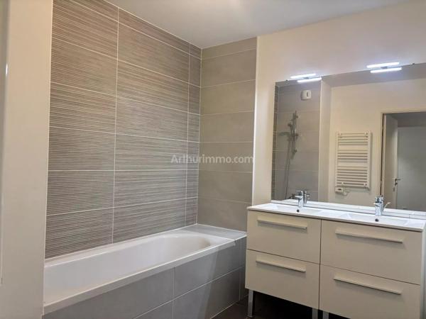 Vente                                                      Appartement
                        
                     3 pièces                      58 m2                     à Cagnes-sur-Mer