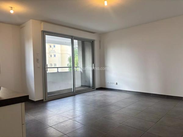 Vente                                                      Appartement
                        
                     3 pièces                      58 m2                     à Cagnes-sur-Mer