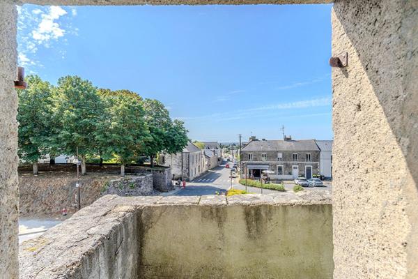 Maison de ville historique avec terrasses sur les remparts Guérande intra-muros