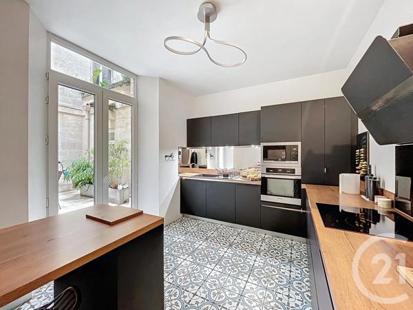 Appartement T4 à vendre  4 pièces - 147 m 2   BORDEAUX  - 33