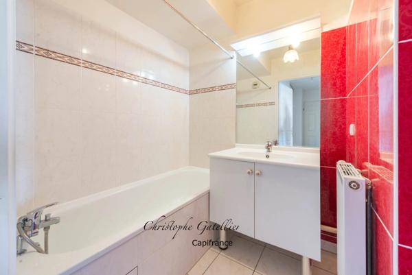 Secteur IV arbres - Appartement T3 (2 chambres) - Box fermé