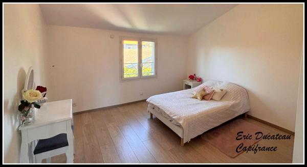 Maison à vendre 6 pièces PESSAC (33), piscine, terrain 865 m²