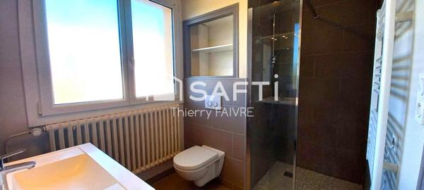 Maison avec terrain, quartier calme à Champagnole