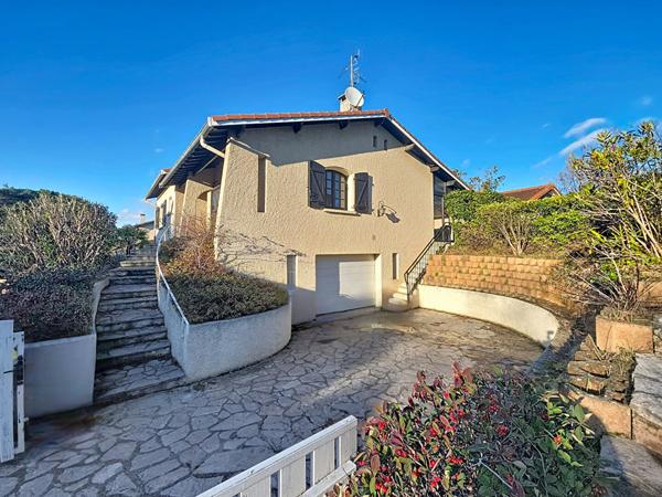 Maison 5 pièces de 157m² sur un terrain arboré de 580m² avec sous-sol à vendre en exclusivité dans un quartier calme et recherché de Ramonville Saint-Agne